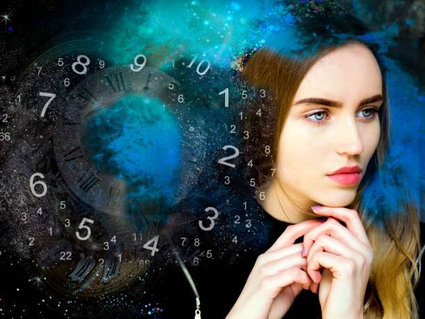 numerology marathi news these girls birth not believe on any other person Numerology : या तारखेला जन्मलेल्या मुली इतर कोणावरही विश्वास ठेवत नाही! हार मानायला नसतात तयार