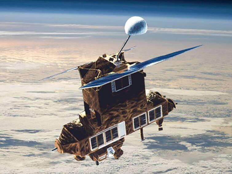 NASA ’s retired Earth Radiation Budget Satellite reentered Earth’s atmosphere over the Bering Sea NASA ERBE Satellite: 40 வருட உழைப்புக்குப் பின் பூமி திரும்பிய ERBE செயற்கைகோள்.. நாசாவின் புதிய முயற்சி..