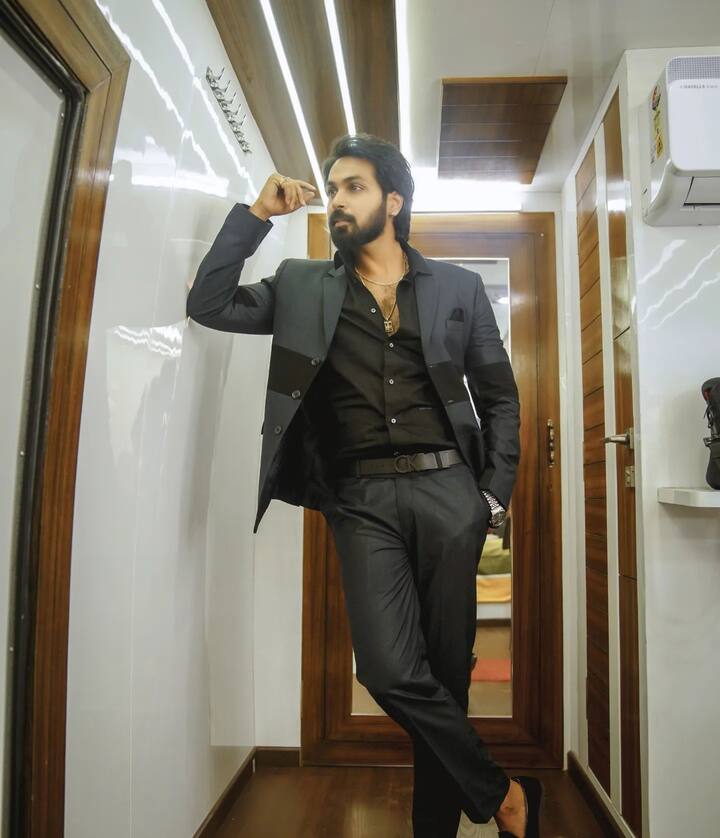 మానస్ నాగులపల్లి ఫొటోస్ (Image Credit: Maanas Nagulapalli/Instagram)