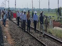 மதுரை: புதிய மின்மய இரட்டைப் பாதையில் ரயில்வே அதிகாரிகள் ஆய்வு