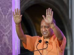 CM योगी बोले- नेताजी सुभाष चंद्र बोस के सपने पूरे करने के लिए PM मोदी के नेतृत्व में आगे बढ़ रहा भारत