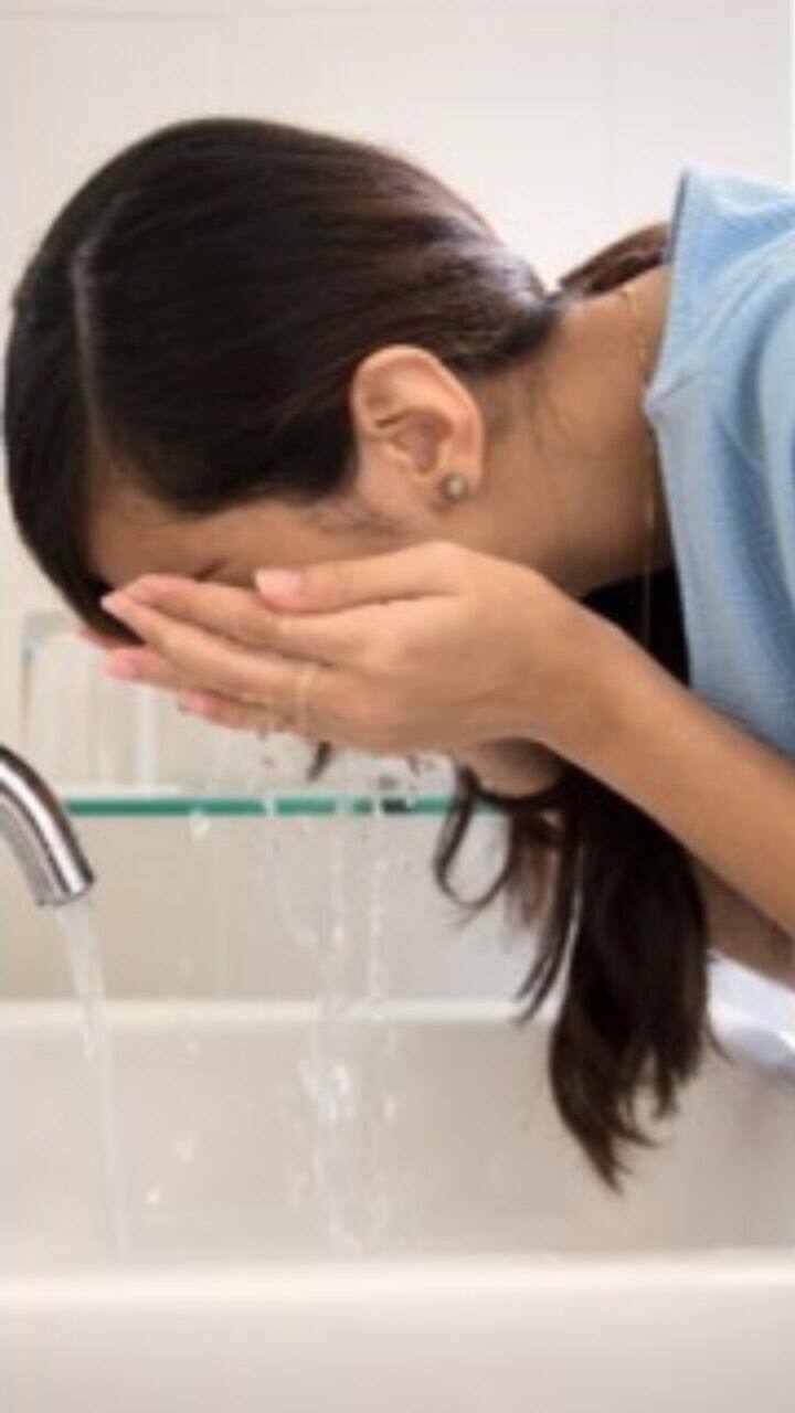 பயத்தம் மாவு, கடலை மாவு, குளியல் பொடி போன்றவற்றை மட்டுமே பயன்படுத்த வேண்டும்