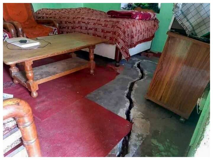 Joshimath Sinking News Evacuation of Residents Subsidence zone Top Priority For Government Joshimath Crisis: Govt Panel Says Evacuation of Residents, Demolition Of Vulnerable Buildings Top Priority