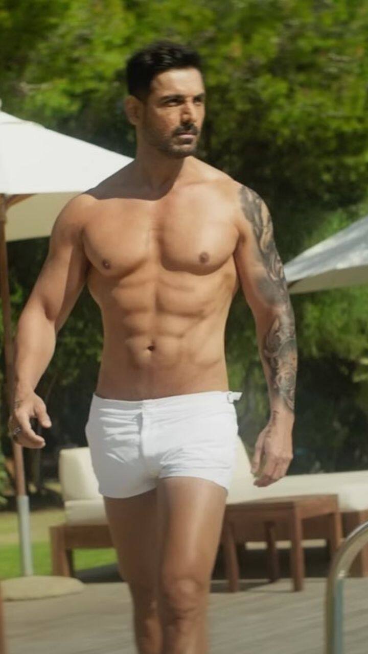 ஜான் ஆபிரகாம் வில்லனாக வருகிறார்