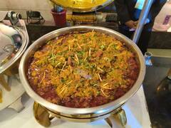 IN Pics: तस्वीरों में देखिये इंदौर के खास और स्वादिष्ट पकवान, PM मोदी ने इसलिए बताया 'स्वाद की राजधानी'