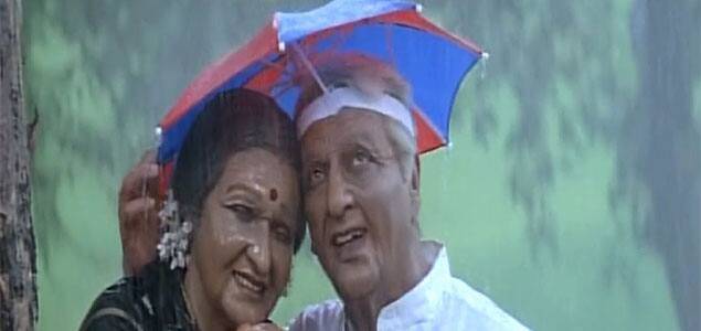 பச்சை கிளிகள்- இந்தியன்