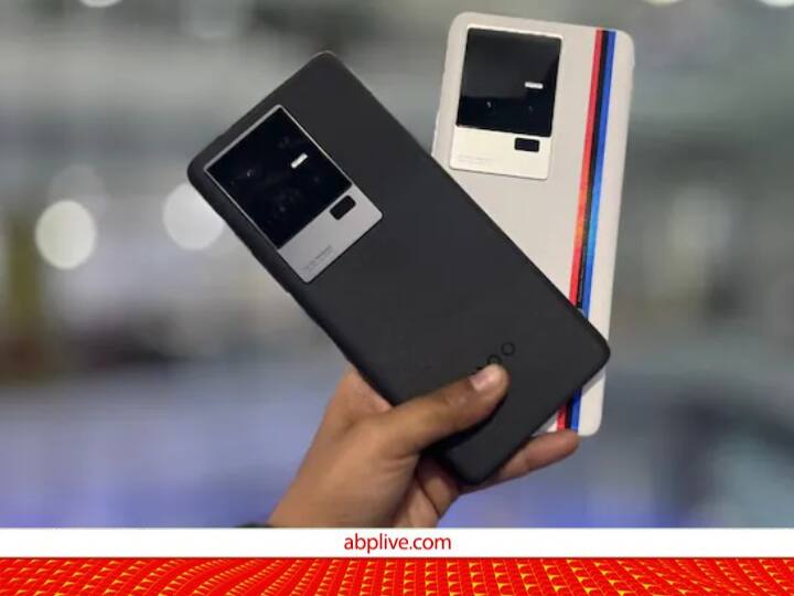 iQOO 11 5G Launched in india know specification and offers available on it get it 10000 cheaper know how  लॉन्च हुआ iQOO 11 5G, ऊंची कीमत के बावजूद यहां से खरीदने पर बच जाएंगे पूरे 10,000
