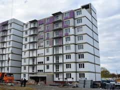 Photos: तबाह हो चुके मारियुपोल में रूस ने शुरू किया रिकंस्ट्रक्शन, बम धमाकों ने कर दी थी ऐसी हालत