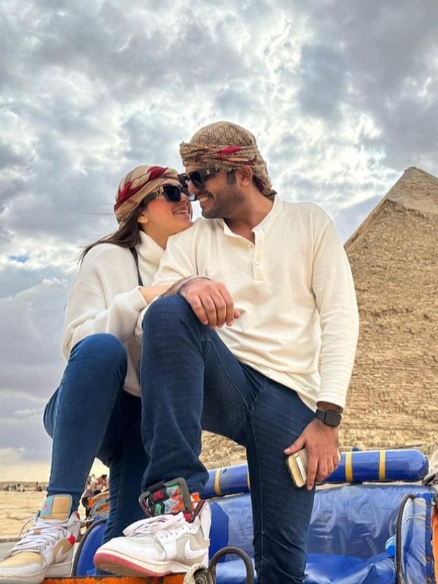 Hansika Motwani Drops Pics From Romantic Vacay With Sohael Khaturiya