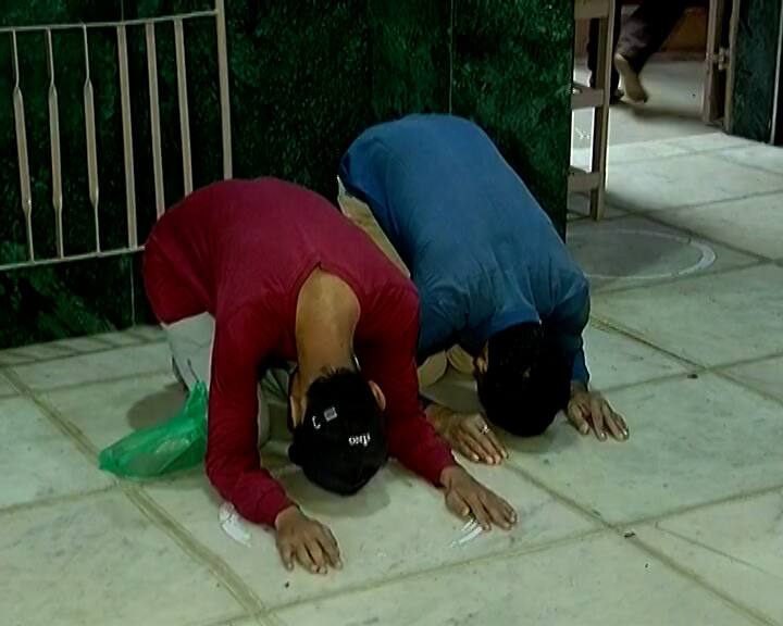 અંગારકી ચોથના દિવસે દુંદાળા દેવને વિશેષ પૂજા અર્ચના કરીને લાડુનો ભોગ ધરાવવામાં આવે છે.