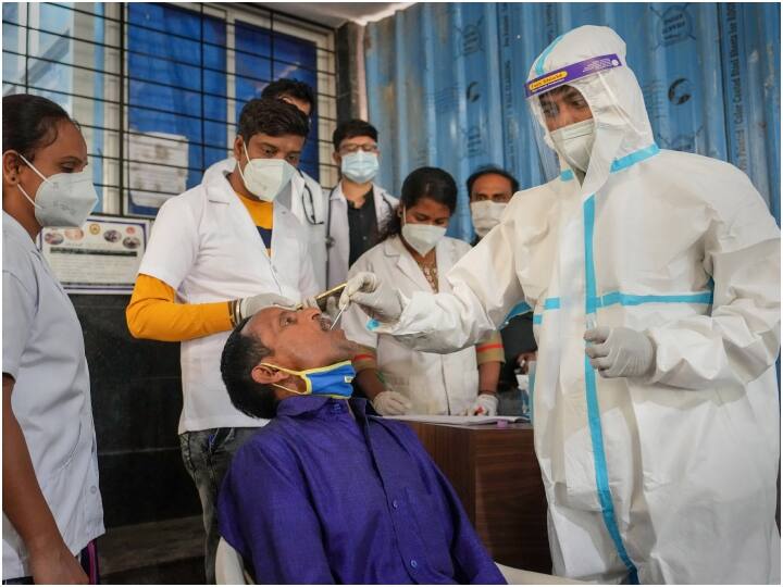Coronavirus Omicron Variant is very much here but it is not intensity circulating in India Says Dr NK Arora Omicron Variant in India: क्या आने वाले सप्ताह में कोरोना के मामलों में होगी बेतहाशा बढ़ोतरी? सरकार के टॉप एक्सपर्ट ने किया ये दावा