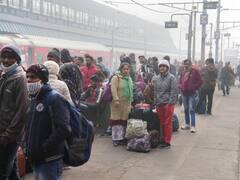 कोहरे ने रेल यात्रियों की बढ़ाई परेशानी, आज 36 ट्रेनें हुई लेट, यहां देखें पूरी लिस्ट