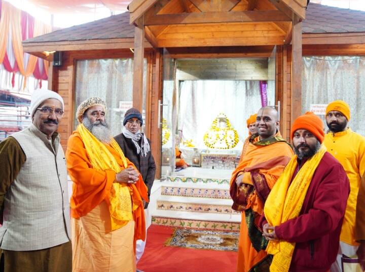 Ayodhya ram mandir haridwar Kashi Peeth dedicates 167.4 kg silver to Ramlala ann Ram Mandir News: हरिद्वार काशी पीठ ने रामलला को समर्पित की 167.4 किलो चांदी, गर्भगृह में होगा इस्तेमाल