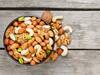 Dry Fruits Benefits: काजू..बादाम...पिस्ता..किशमिश, सर्दियों में 'ड्राई फ्रूट्स' खाने के कई फायदे और नुकसान, जानें