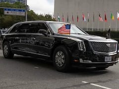 powerful Leaders Cars : पुतिनपासून ते किम जोंगपर्यंत मोठे नेते 'या' वाहनांतून प्रवास करतात; किंमत ऐकून तुम्हालाही धक्का बसेल