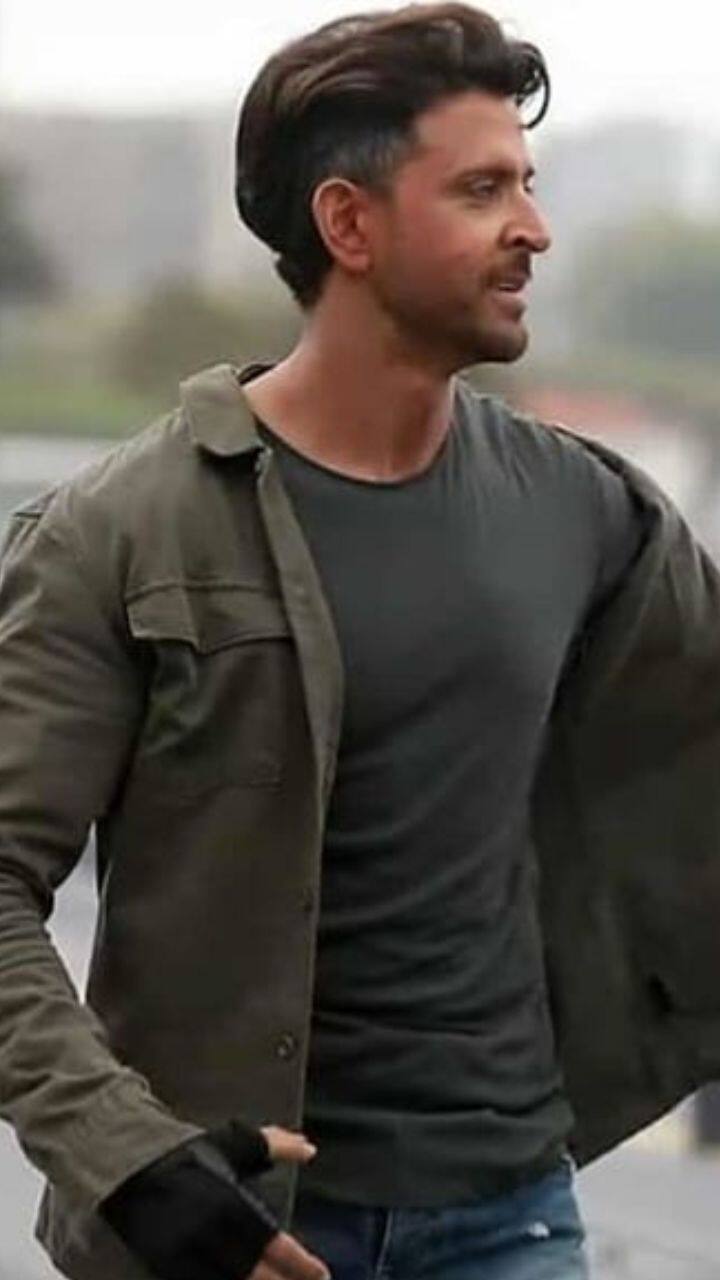 ஒரு பாடலுக்கு நடனமாடியதற்காக இவருக்கு ரூ.100 வழங்கப்பட்டது