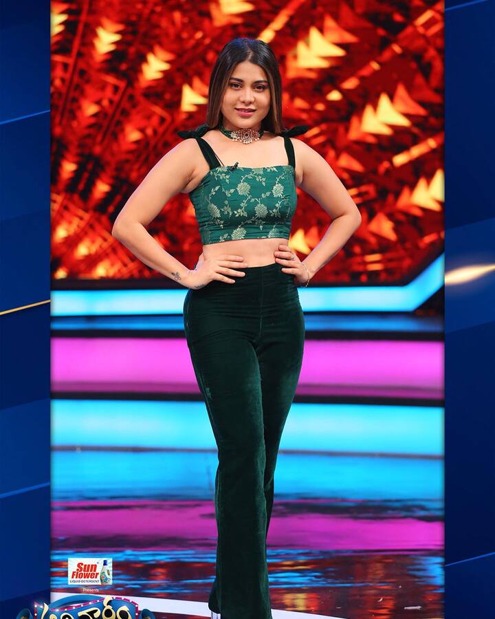హమీద అందమైన ఫోటోలు -Image Credit: Hamida Khatoon/Instagram