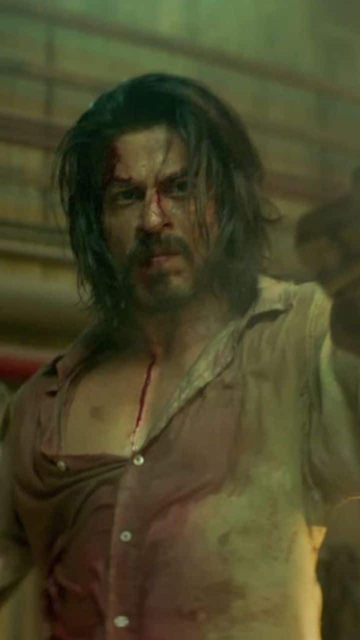 பதான் ட்ரெய்லருக்கு ரசிகர்கள் பலர் வரவேற்பு அளித்துள்ளனர்