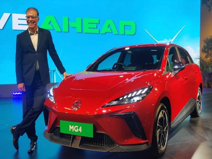 MG Motor has unveiled the '4 EV' Hatchback at the Auto Expo 2023. The 4 EV could be an important launch for our market being positioned along with the MG ZS.