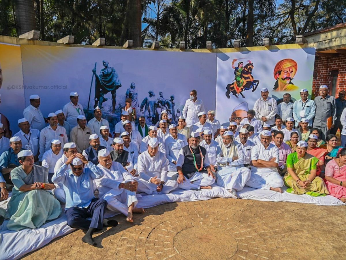 To fight for the future of Karnataka, we take inspiration from the Father of the Nation, who fought for Independent India's rights, tweeted DK Shivakumar ahead of commencement of Prajadhwani Yatra.