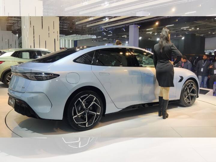 If you look at the performance and range, there are no less than four variants with Standard, Long Range and Performance variants with dual-motor AWD on offer too.