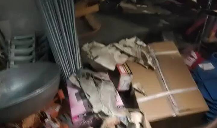 अवैध शस्त्र बाळगल्याप्रकरणी 43 जणांना अटक करण्यात आली. त्यांच्याकडून 145 कोयते, तलवारी अशी हत्यारे जप्त करण्यात आली आहेत.