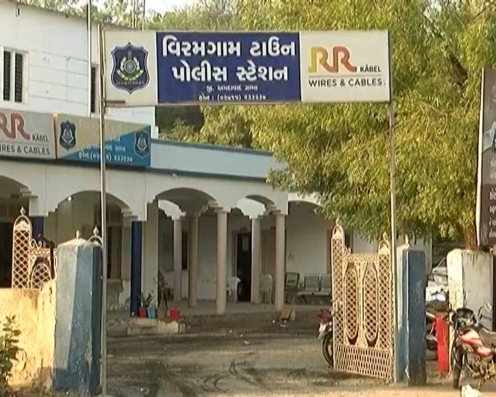 A complaint was registered against 7 people in the case of the murder of the husband of a BJP woman corporator in Viramgam. ભાજપનાં કોર્પોરેટરના પતિની હત્યાના કેસમાં ક્યા ભાજપ સમર્થક નેતા સામે નોંધાઈ ફરિયાદ ? કેમ બંધાયું હતું વેર ?