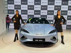 Auto Expo 2023: मुंबई ते अमरावती एका चार्जमध्ये गाठणार; चिनी कंपनीने ऑटो एक्स्पोमध्ये सादर केली जबरदस्त इलेक्ट्रिक कार