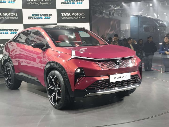 The massive wheel arches and the upright shoulders are proper SUVs while the rear styling has a sporty twist. The slim LED lamps are flanked by a layered grille while the raised rear styling adds an SUV touch with the sloping roofline. The Curvv will be Tata's premium SUV and that too while being placed above the Safari which is its current flagship.
