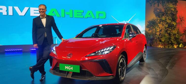 auto-expo-2023-mg-4-electric-hatchback-showcased-in-india-check-image-design-price Auto Expo 2023: ভারতে আসছে  MG 4 ইলেকট্রিক হ্যাচব্যাক,প্রকাশ্যে এল মডেল