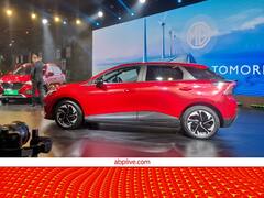 MG 4 Electric Car: ऑटो एक्सपो में पेश हुई MG 4 इलेक्ट्रिक हैचबैक कार, जानें इसमें क्या है खास