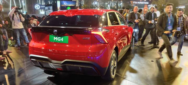 The 4 EV is based on the MSP platform from SAIC and offers upto 350km range. It is more than 4.2m long and has a rakish design while being a premium hatchback of sorts.