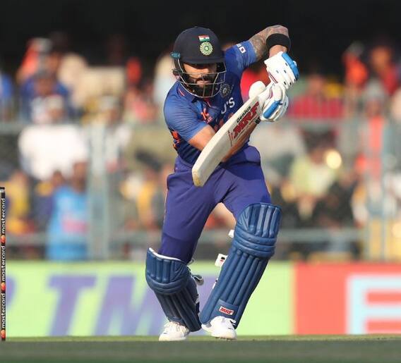 कोहली पुन्हा फॉर्मात