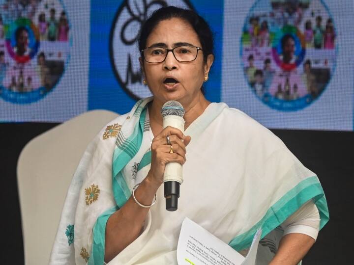 Mamata Banerjee On BJP: 'अफवाह पर मत ध्यान दीजिए', गंगा आरती को लेकर ममता बनर्जी का BJP पर अटैक Mamata Banerjee On BJP Sukanta Majumdar Ganga Sagar Mela Ganga Aarti Slams West Bengal Mamata Banerjee On BJP: 'अफवाह पर मत ध्यान दीजिए', गंगा आरती को लेकर ममता बनर्जी का BJP पर अटैक