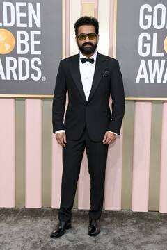 Golden Globe Awards 2023: रेड कार्पेट पर धोती-कुर्ता और गमछा में पहुंचे SS Rajamouli, Jr NTR ब्लैक टक्सीडो में लगे डैपर