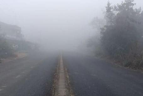 गहू , हरभरा, रब्बी ज्वारी या पिकांवर थंडीचा परिणाम होण्याची शक्यता वर्तवण्यात आली आहे. त्यामुळं शेतकरी चिंतेत आहे. त्वरीत उपाययोजना करण्याचे कृषी विभागानं आहवान केलं आहे.