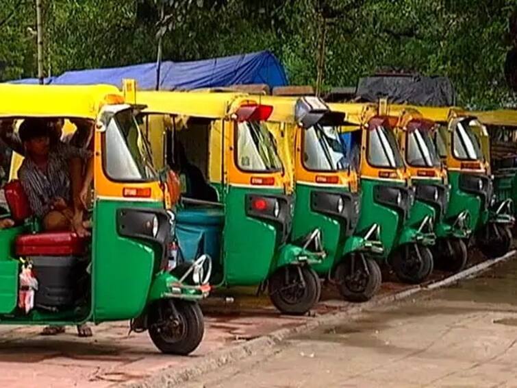 Auto, Taxi Fares Increased In Delhi. Check New Prices Here Auto Taxi Free : ஆட்டோ.. டாக்ஸி கட்டணம் உயர்வை அறிவித்த அரசு.. அரசு அதிரடி..