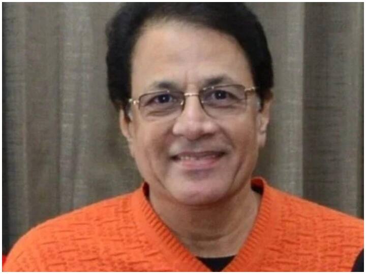 अरुण गोविल ने द कपिल शर्मा शो में इस किस्से के बारे में जानकरी दी थी. अभिनेता ने बताया था कि वह किसी तमिल बाइलिंगुअल फिल्म की शूटिंग कर रहे थे. उस दौरान उनके साथ एक अजीब घटना हुई.