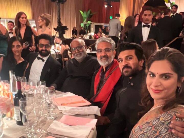 पुरस्कार सोहळ्यातील फोटो आरआरआर मुव्ही या ट्विटर अकाऊंटवरुन शेअर करण्यात आले आहेत.  (RRR Movie/twitter)