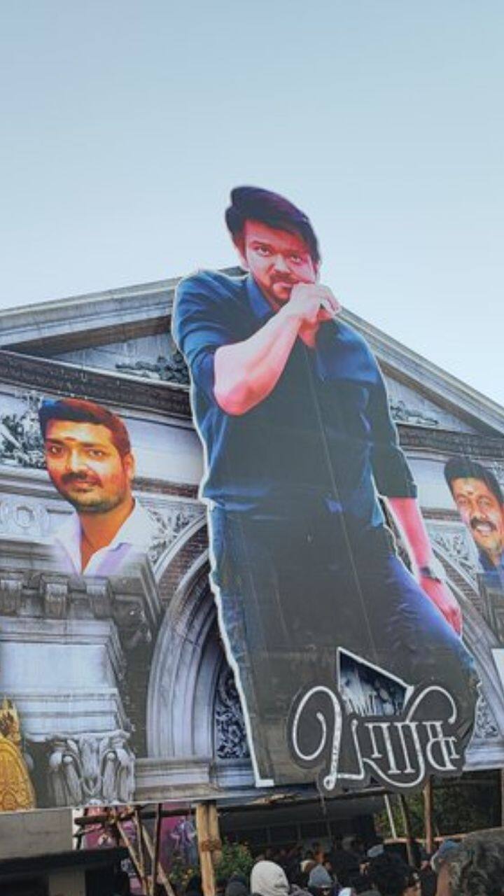 வாரிசு படத்தின் முதல் நாள் முதல் காட்சி, திருவிழாவைப் போல கொண்டாடப்பட்டது