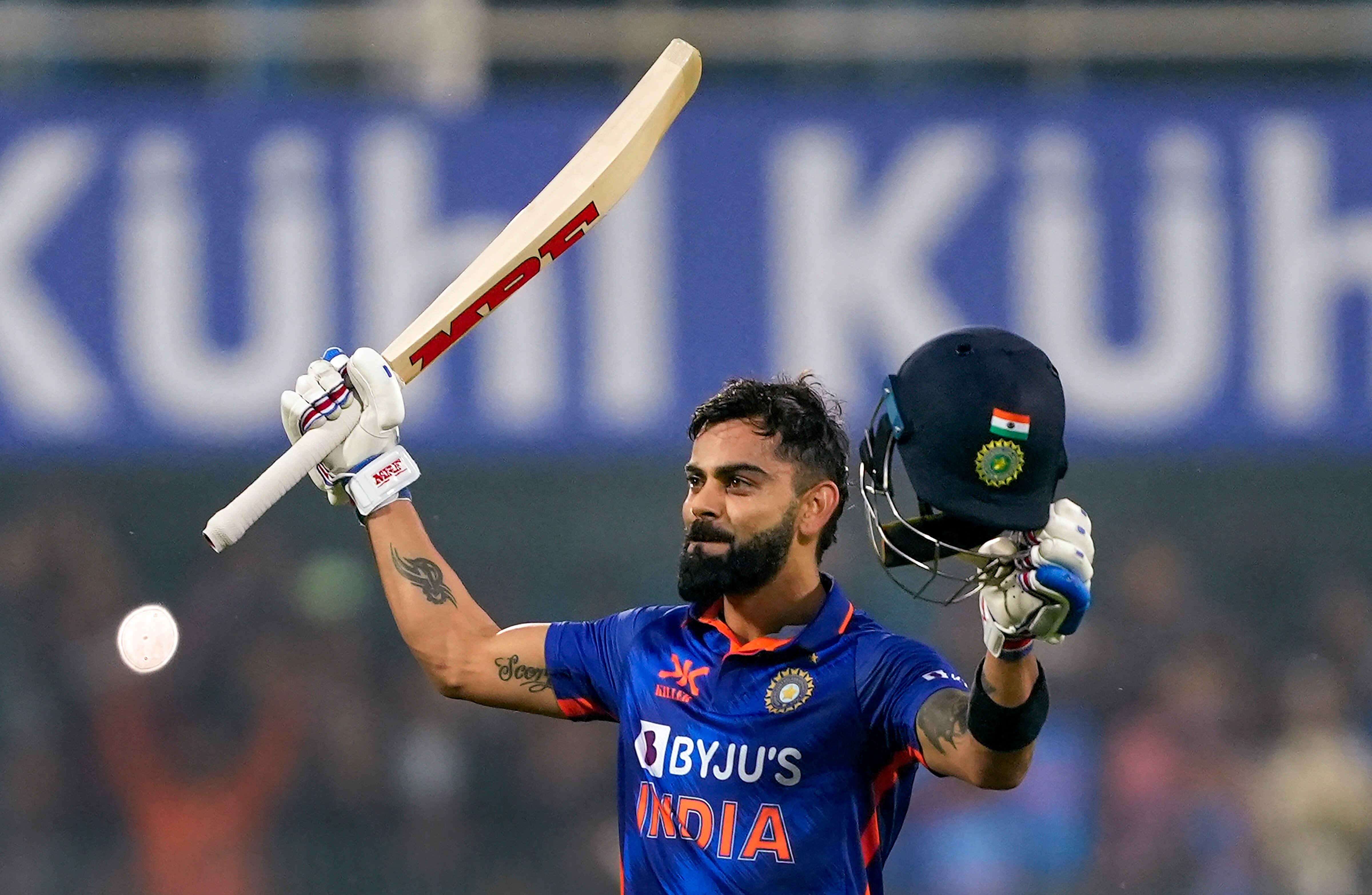 Virat Kohli: ஓய்வு குறித்து திடீரென அறிவித்த விராட் கோலி; அதிர்ச்சியில் இந்திய கிரிக்கெட் நிர்வாகம்..!