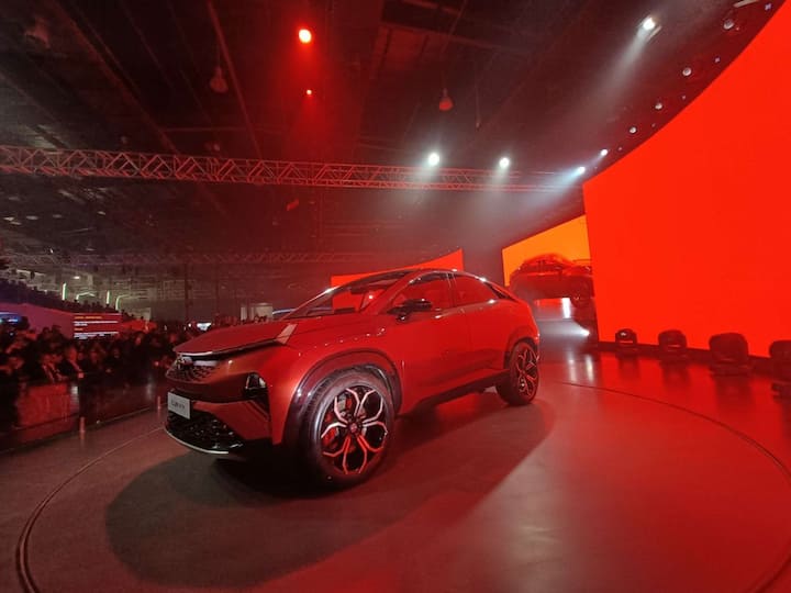 Tata Curvv was shown earlier to the media sometimes back in a concept form but now it has been unveiled at the Auto Expo via a more production-ready version with an ICE engine.