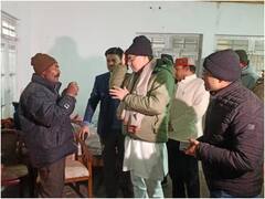 मुख्यमंत्री धामी ने जोशीमठ में राहत शिविर का दौरा किया, लोगों से की बात