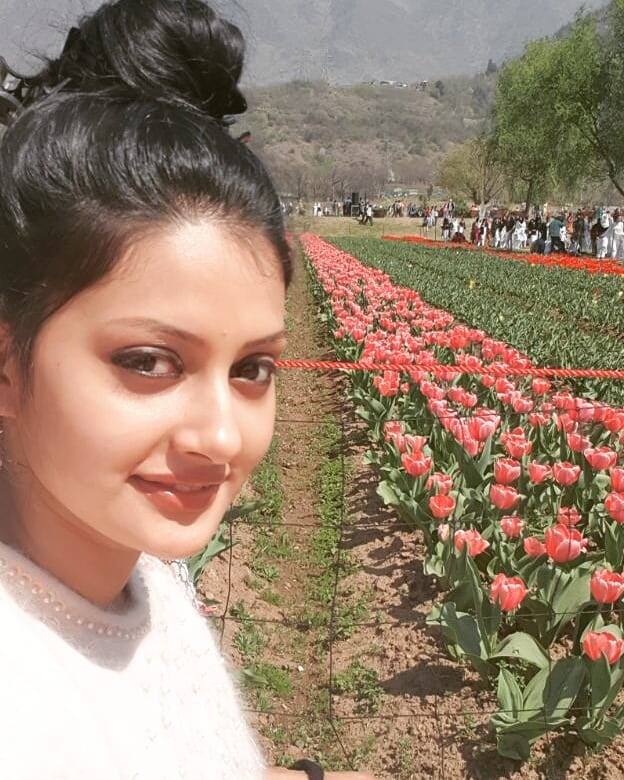 ఎన్నెన్నో జన్మల బంధం సీరియల్ తో తెలుగు ప్రేక్షకులను మెప్పిస్తోంది బెంగాలీ బ్యూటీ దేబ్‌జాని మోదక్.