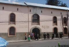 किसी में मिलती है 5 स्टार होटल जैसी फैसिलिटी तो कहीं परिवार के साथ रह सकते हैं कैदी, दुनिया की कुछ अजीब जेल!