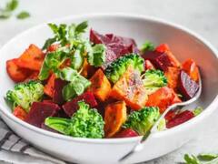 Sweet Potato Salad Recipe: सर्दियों में खाएं चटपटे शकरकंद के सलाद, पूरे दिन रहेंगे हाइड्रेट