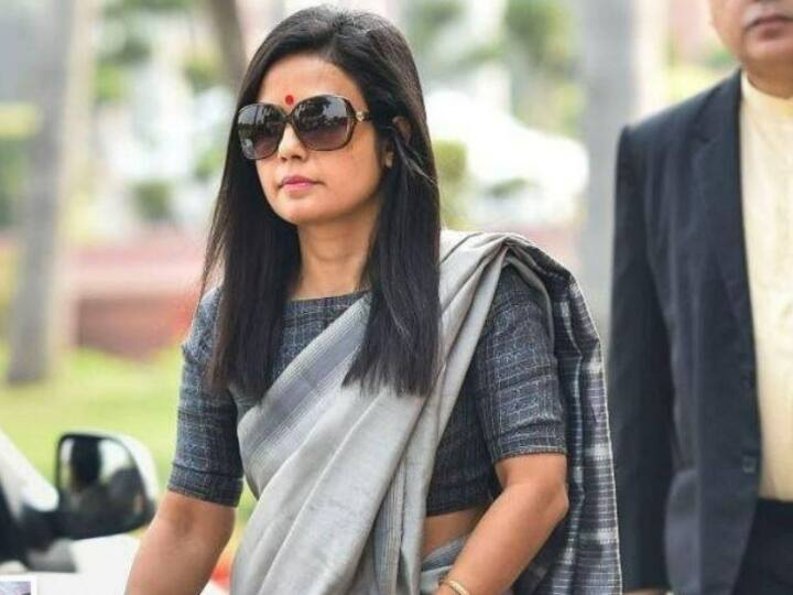 महुआ मोइत्रा ने टी स्टॉल पर बनाई चाय, वीडियो शेयर कर लिखा- कौन जानें ये मुझे कहा ले जाए... West bengal trinamool congress Mahua Moitra making tea taunted pm modi said who knows where he will take me bjp mamata banerjee महुआ मोइत्रा ने टी स्टॉल पर बनाई चाय, वीडियो शेयर कर लिखा- कौन जानें ये मुझे कहा ले जाए...