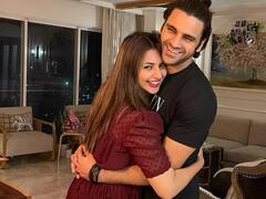 Famous Actress: पॉपुलैरिटी में पतियों से कोसों आगे हैं टीवी की ये हसीनाएं, फैंस जी भरकर लुटाते हैं प्यार