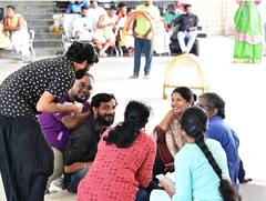 Chennai Sangamam: சென்னை சங்கமம் நிகழ்ச்சி ஒத்திகை: கிராமியக் கலைஞர்களுடன் கனிமொழி 