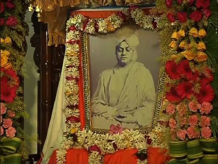 জীবে প্রেম করার বার্তা দিয়ে তিনি বলেছিলেন, “ঘৃণার শক্তি অপেক্ষা প্রেমের শক্তি, অনেক বেশি শক্তিমান।”